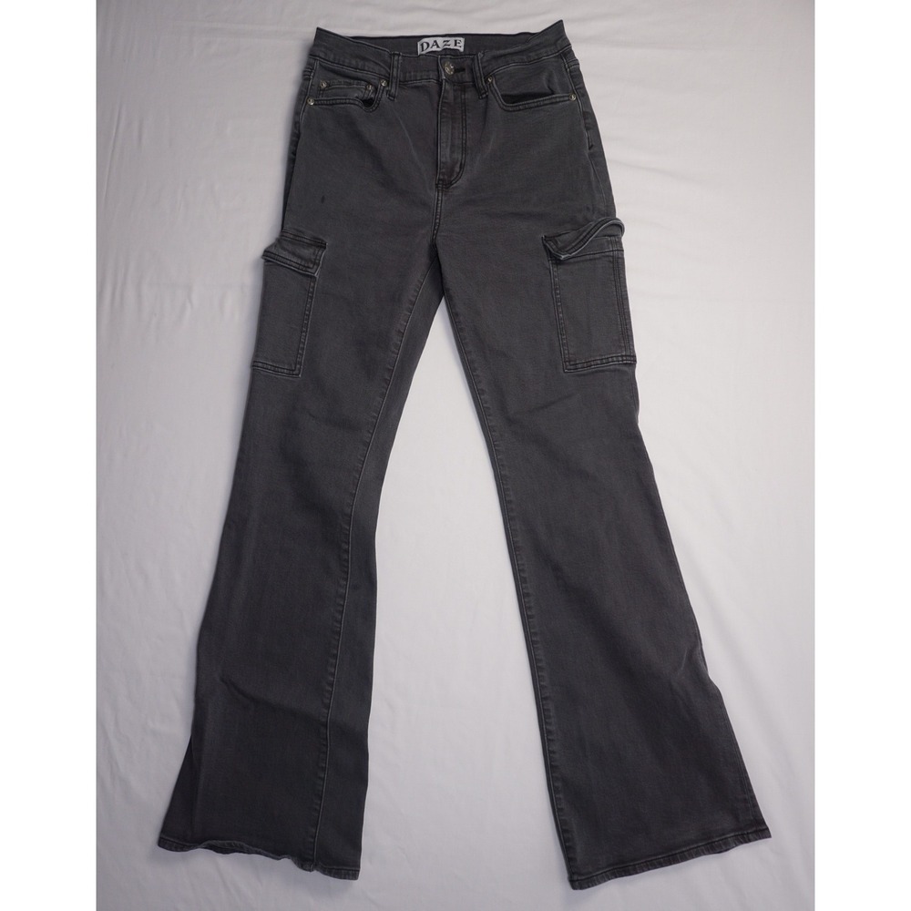 Daze Size 27 Gray Denim Cargo Flare Jeans Style D00016358CR-ROADT